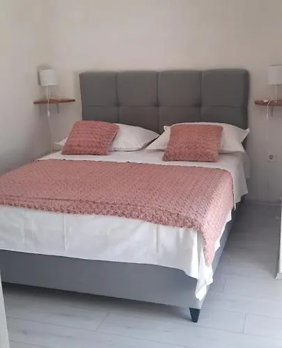 Buza Apartament *