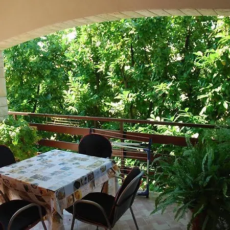 Buza Apartment Sukosan