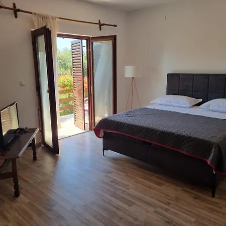 Buza Apartment