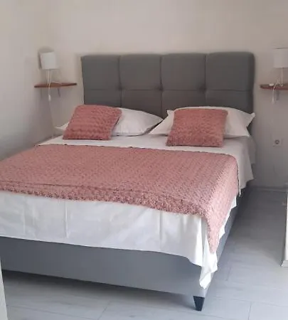 Buza Apartment *