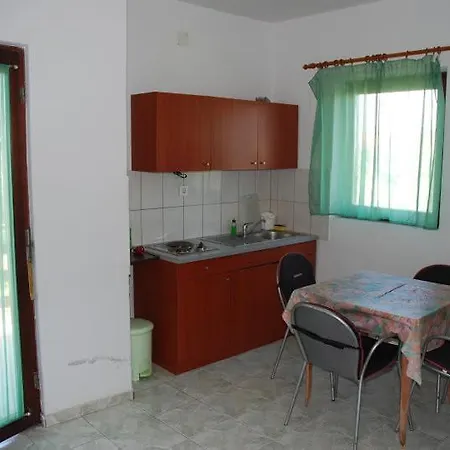 Buza Apartment *